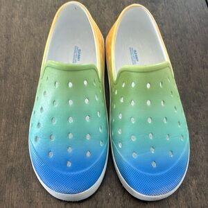 Multicolor water shoes 😋